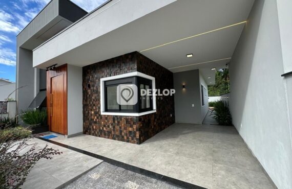 Casa À Venda Em Potecas, São José - Sc | 3 Dormitórios Sendo 1 Suíte