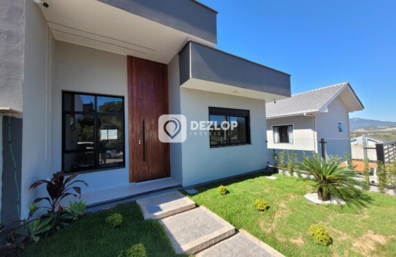 Casa de alto padrão à Venda no Bairro Potecas, São José!