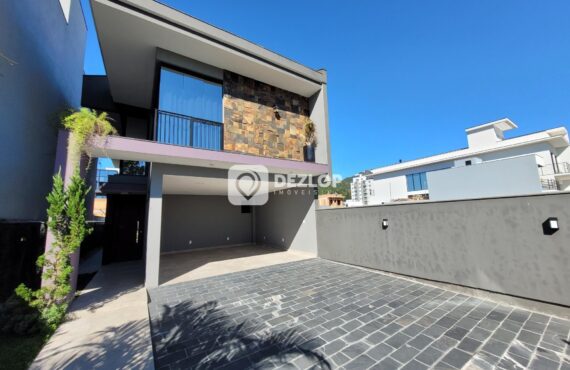 Casa de alto padrão á Venda no Bairro Deltaville, Biguaçu
