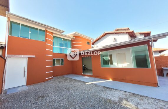 Casa à Venda no Loteamento Lisboa - Bairro Forquilhas, São José