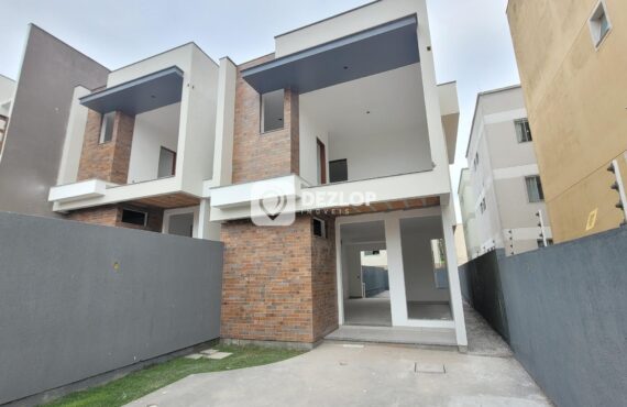 Sobrado à Venda no Bairro Serraria – São José - SC