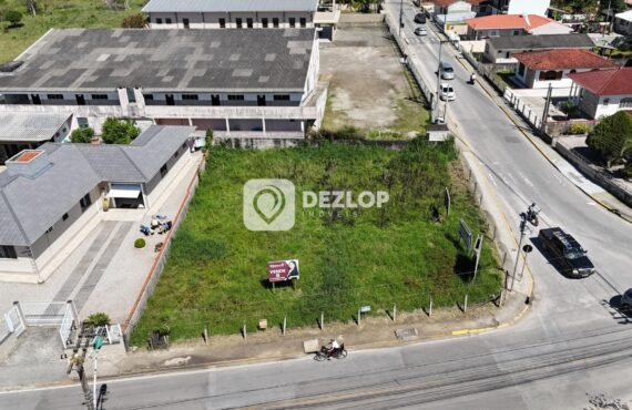 Terreno de Esquina á Venda no Bairro Fundos - Biguaçu - SC
