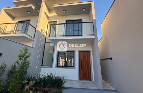 Sobrado com Duas Suítes á Venda no Loteamento Alta Vista – São José -SC