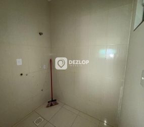 Apartamento à venda em Fundos, Biguaçu - SC | Duas Vagas Cobertas e Suíte