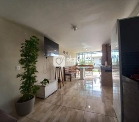 Casa à venda em Areias de Baixo, Governador Celso Ramos - SC | Suíte e Piscina