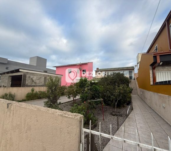 Casa à venda em Praia João Rosa, Biguaçu – SC | Terreno Grande e casa ampla