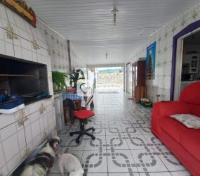 Casa à venda em Rio Caveiras, Biguaçu - SC | Terreno com casa e edícula