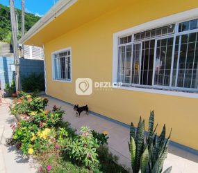 Casa à venda em Vendaval, Biguaçu - SC | Três dormitórios