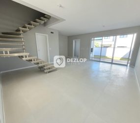 Casa à Venda no Brisas Condomínio Clube, Deltaville - Biguaçu