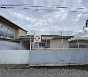 Casa à venda no centro de Biguaçu – SC | 4 Dormitórios