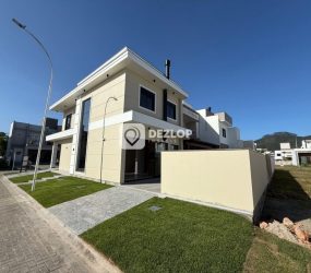 Casa à venda no Deltaville, Biguaçu - SC | Condomínio Brisas Parque