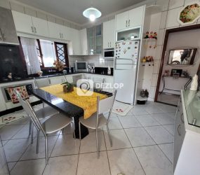 Casa Amplo Terreno á Venda no Bairro Rio Caveiras - Biguaçu - SC