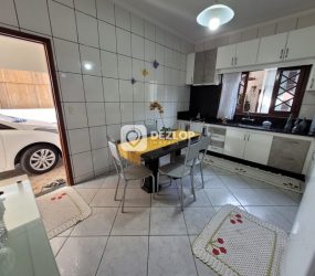 Casa Amplo Terreno á Venda no Bairro Rio Caveiras - Biguaçu - SC