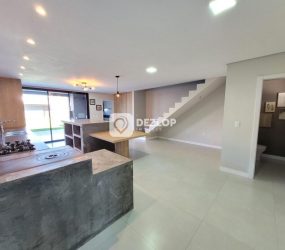 Casa de alto padrão á Venda no Bairro Deltaville, Biguaçu