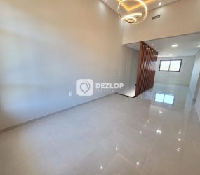 Casa de alto padrão à Venda no Bairro Potecas, São José!