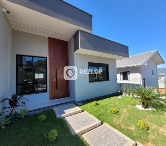 Casa de alto padrão à Venda no Bairro Potecas, São José!