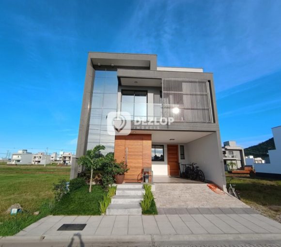 Casa de Luxo no Bairro Deltaville em Biguaçu - SC | Condomínio Acqua