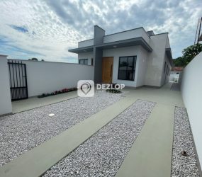 Casa Geminada á Venda no Bairro Rio Caveiras - Biguaçu - SC