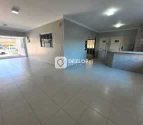 Casa Semi-mobiliada á Venda no Bairro Praia João Rosa - Biguaçu - SC