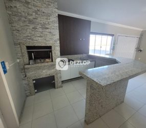 Casa Semi-mobiliada á Venda no Bairro Praia João Rosa - Biguaçu - SC