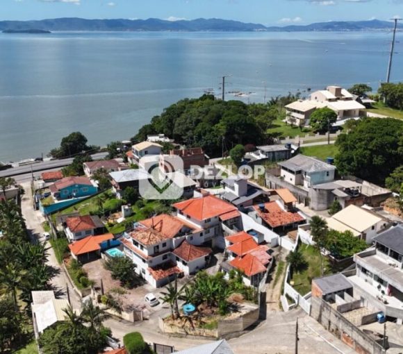 Pousada à venda em São Miguel, Biguaçu - SC I Com piscina, próximo ao mar