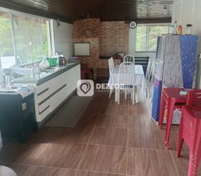 Sítio à venda em Alfredo Wagner - SC | Nascente e açude no terreno