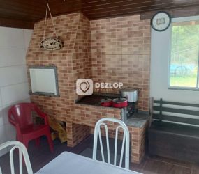 Sítio à venda em Alfredo Wagner - SC | Nascente e açude no terreno