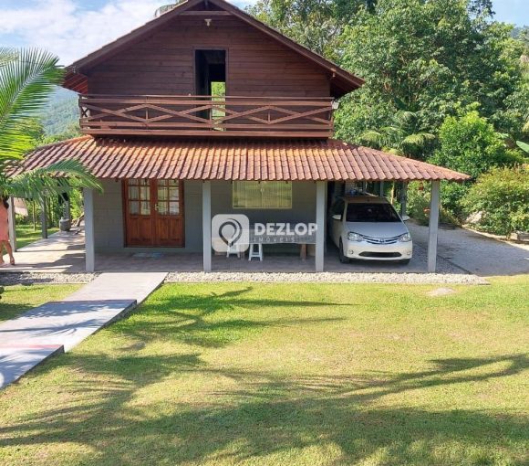 Sítio à venda em São Matheus, Biguaçu - SC | Cachoeira no fundo do terreno