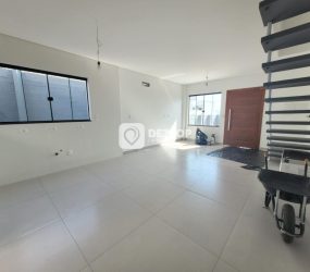 Sobrado à venda em Areias do Meio, Gov. Celso Ramos I Com Sacada