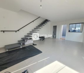 Sobrado à venda em Areias do Meio, Gov. Celso Ramos I Com Sacada