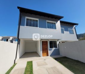 Sobrado à Venda em Forquilhas em São José – SC