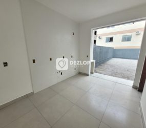 Sobrado à Venda no Bairro Serraria – São José - SC