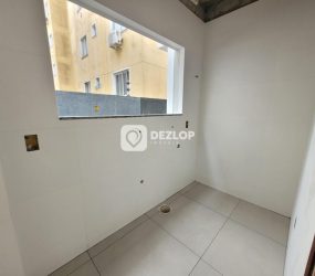 Sobrado à Venda no Bairro Serraria – São José - SC