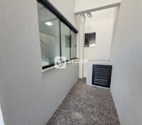 Sobrado à Venda no Loteamento Jardim Botânico - Bairro Potecas, São José