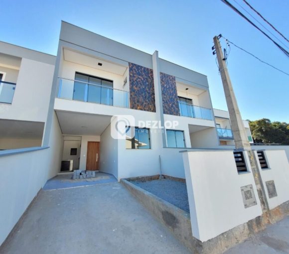 Sobrado à Venda no Loteamento Jardim Botânico - Bairro Potecas, São José