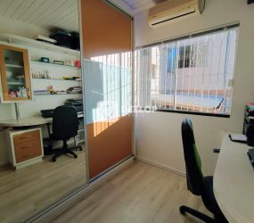 Sobrado na Serraria em São José - SC | Completo