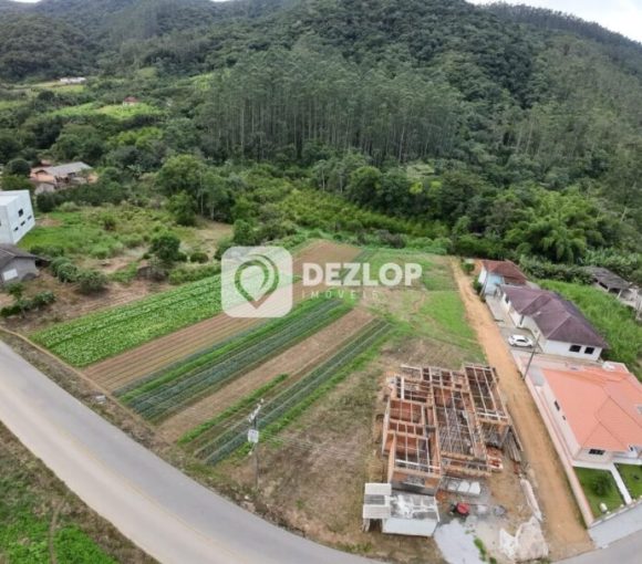 Terreno à Venda na Villa Doze em Antônio Carlos | com Cachoeira