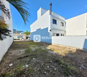 Terreno à Venda no Costa do Sol Condomínio Clube, Deltaville - Biguaçu