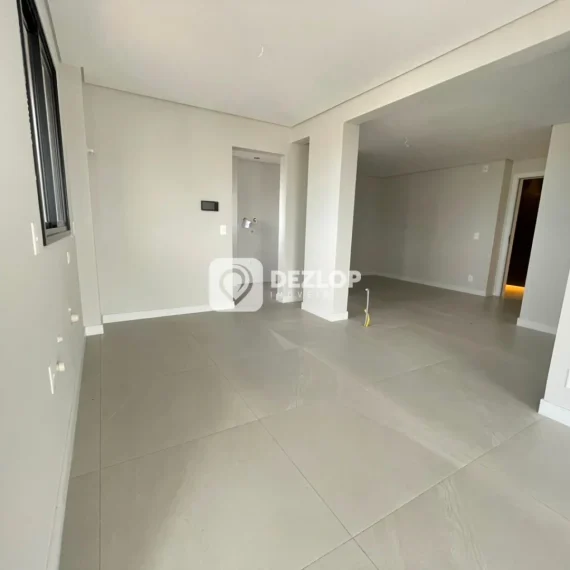 Apartamento à venda em Coqueiros, Florianópolis - SC | 3 Quartos sendo 1 Suíte - 01