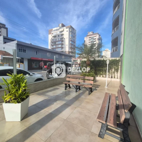 Apartamento à venda em Nossa Senhora do Rosário, São José - SC | 3 Quartos no Edifício Cambará - 02