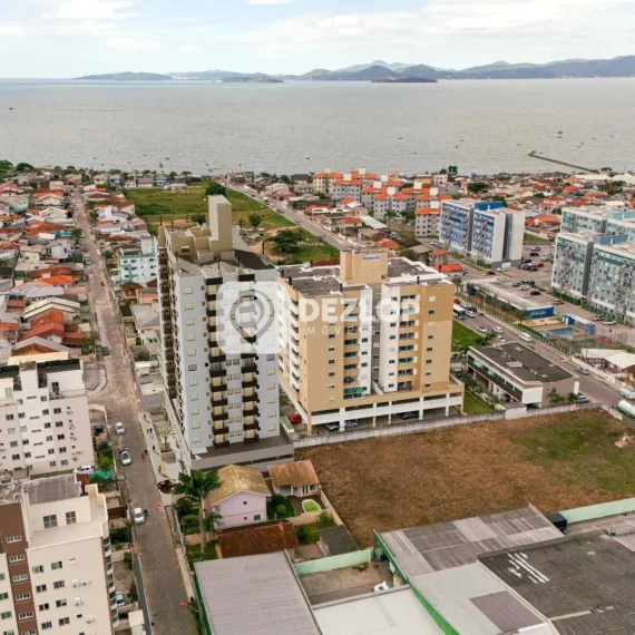 Apartamento à venda em Praia João Rosa, Biguaçu - SC | 2 Quartos, 1 Suíte no Edifício Ilhas Rock Residence - 02