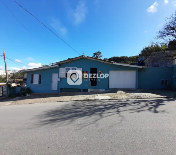 Casa Comercial à venda no Areias, São José | 3 Quartos, 0 Suítes - Destaque