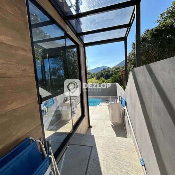 Casa à venda em Areias do Meio, Gov. Celso Ramos - SC | 3 Quartos sendo 2 Suítes - 02