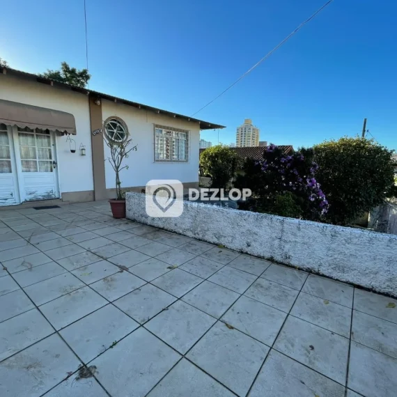 Casa à venda em Barreiros, São José - SC | 4 Quartos sendo 1 Suíte - 02