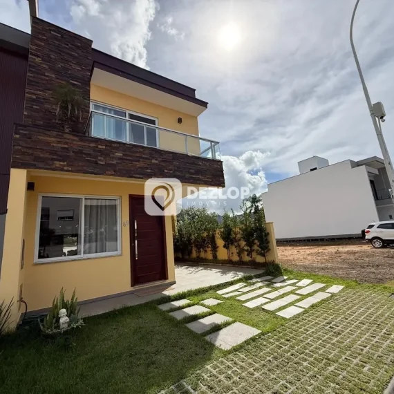 Casa à venda em Deltaville, Biguaçu - SC | 3 Quartos, 1 Suíte no Condomínio Costa do Sol - 01