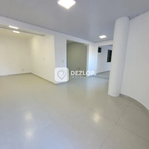 Casa à venda em Forquilhas, São José | 4 Quartos sendo 1 Suíte - 01