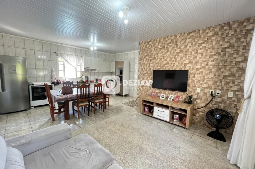 Casa à venda em Fundos, Biguaçu | 3 Quartos - Destaque