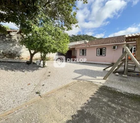 Casa à venda em Fundos, em Biguaçu - SC | 3 Quartos - 01