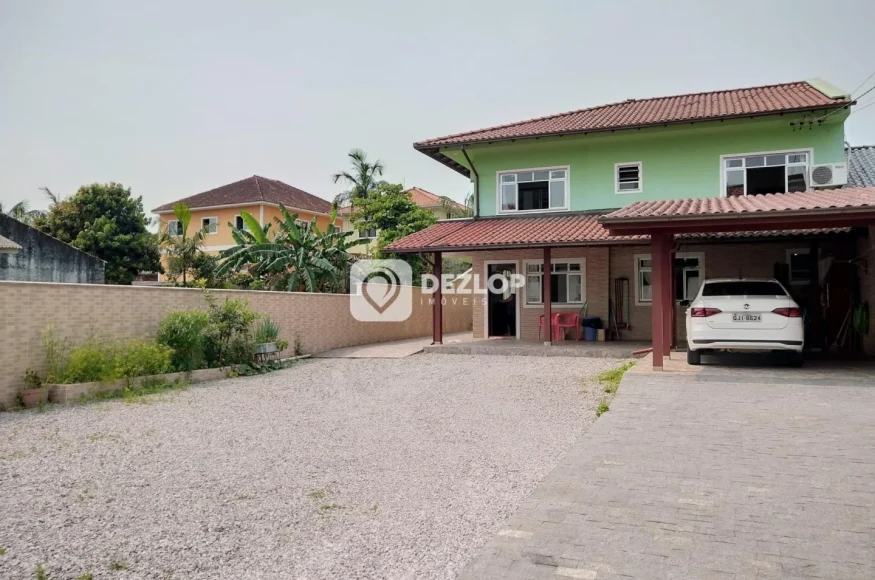 Casa à venda em Rio Caveiras, Biguaçu | 3 Quartos - Destaque