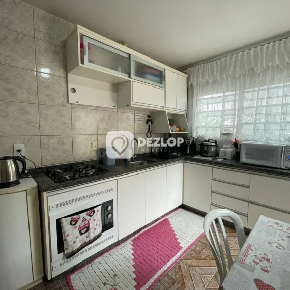 Casa à venda em Serraria, São José - SC | 3 Quartos sendo 1 Suíte - 01